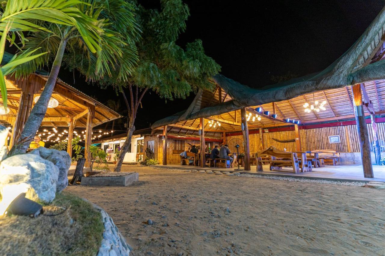Bamboo Paraiso Resort At Bolo Beach Alaminos Exteriör bild